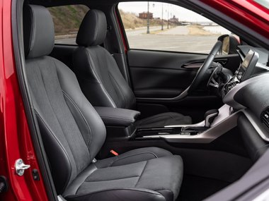slide image for gallery: 27927 | Mitsubishi Eclipse Cross