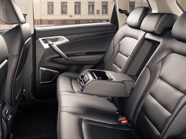 slide image for gallery: 24891 | Geely Atlas