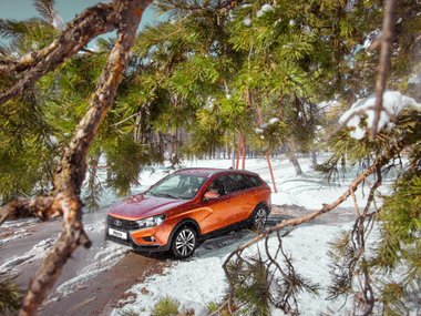 slide image for gallery: 25293 | Lada Vesta