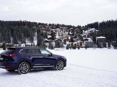 slide image for gallery: 24302 | Mazda CX-9