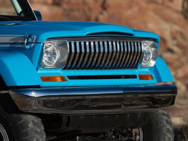 slide image for gallery: 17363 | Jeep Chief