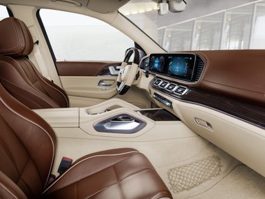 slide image for gallery: 25337 | Mercedes-Maybach