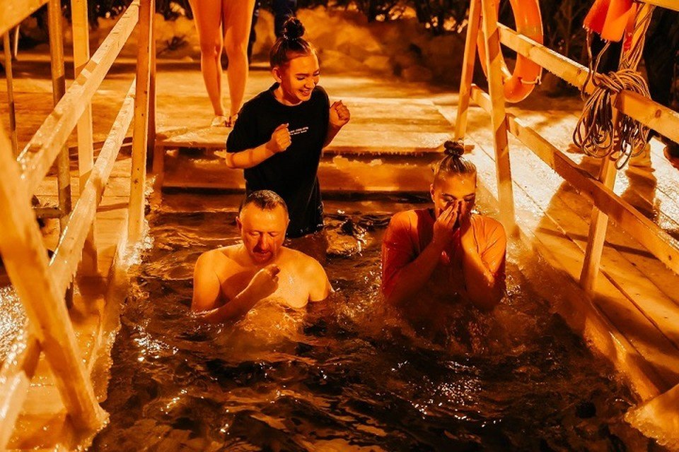 Крещенские купания: девушки фото видео очет + Топ 10 самых красивых
