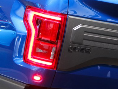 slide image for gallery: 19753 | Ford F-150 Raptor