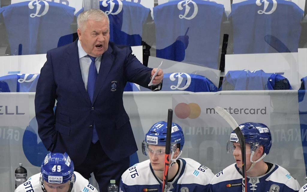 Экс-тренер сборной Казахстана назвал причину провала «Барыса» в КХЛ