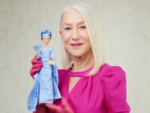 Хелен Миррен со своей куклой Барби