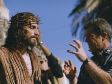 Джеймс Кэвизел и Мэл Гибсон на съемках фильма «Страсти Христовы»