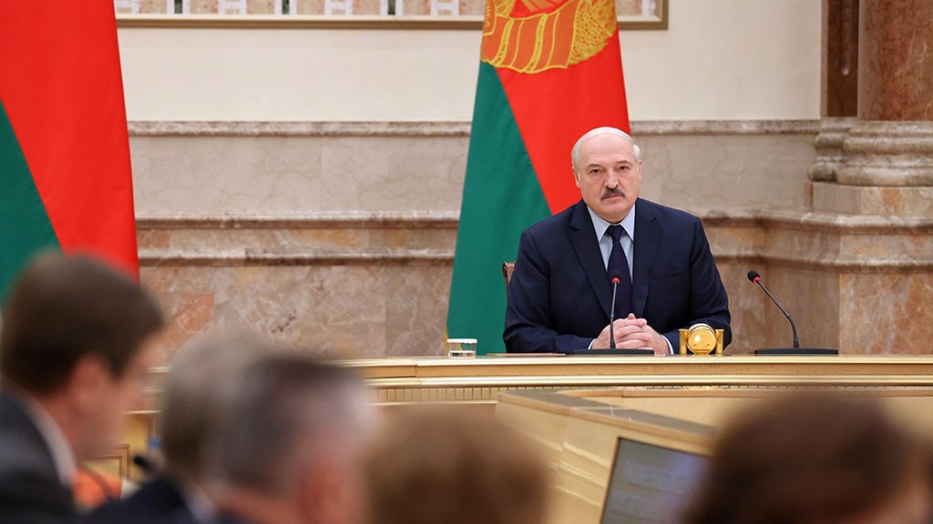 Лукашенко: Легионеры приехали играть за сборную и на ОИ не попали. Зачем нам их готовить?