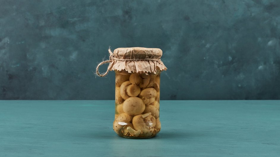 Маринованные шампиньоны с укропом в банке Маринованные шампиньоны с укропом в банке