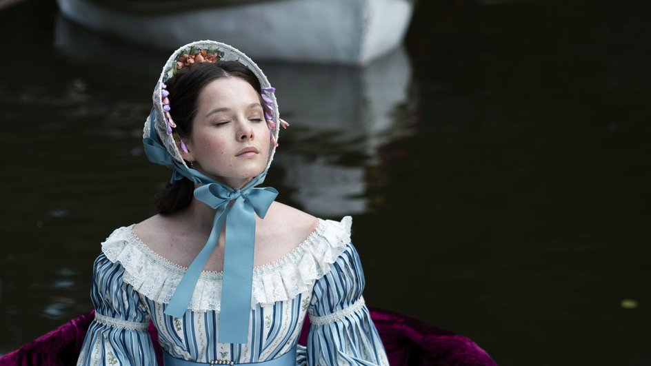 Ксения Трейстер в сериале «Натали и Александр» Ксения Трейстер в сериале «Натали и Александр»