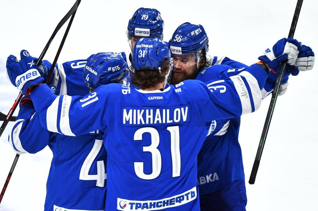 Московское «Динамо» победило «Спартак» в заключительном матче регулярного чемпионата КХЛ