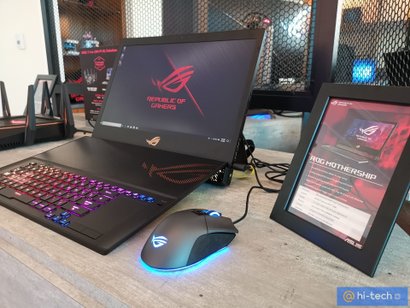 В открытом виде ROG Mothership похож на большой игровой ноутбук.