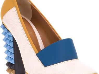 Slide image for gallery: 3044 | Комментарий lady.mail.ru: кожаные туфли — Fendi, 28 599 руб./$869