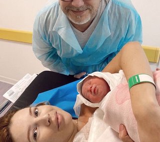 Кети Топурия и другие звезды, не побоявшиеся показать детей сразу после родов