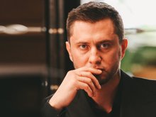 Павел Прилучный на съемках сериала «Жизнь по вызову» (2 сезон)