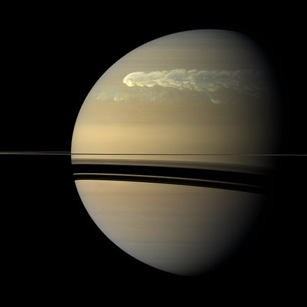 Мощный шторм на поверхности Сатурна. Источник: phys.org