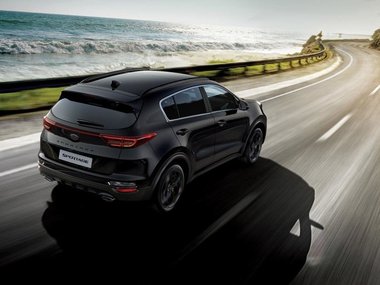 slide image for gallery: 27269 | Kia Sportage Black Edition
