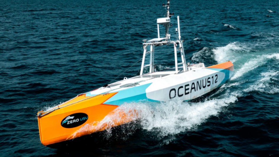 Стандартная версия судна Oceanus12 в открытом море Стандартная версия судна Oceanus12 в открытом море