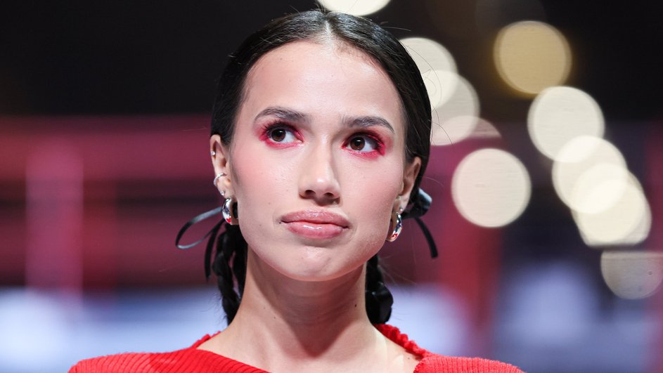 Алина Загитова Алина Загитова
