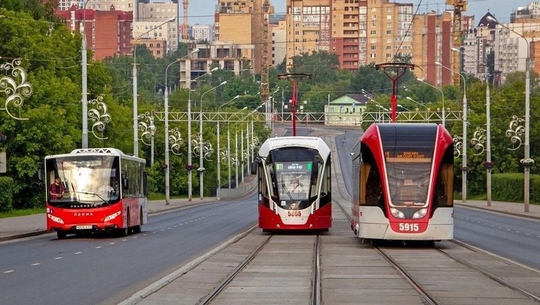 Romantic tram пермь улица ленина фото Пермь в тройке по новизне трамваев и низкопольности - Новости Mail