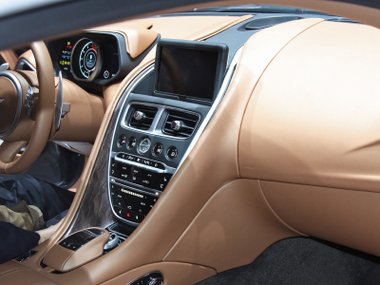 slide image for gallery: 20565 | Aston Martin DB11