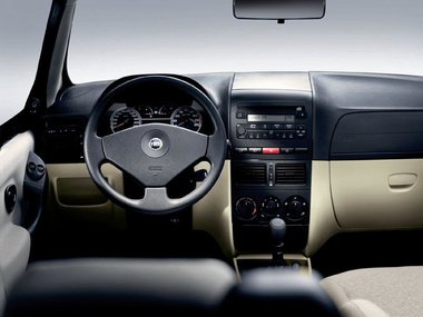 slide image for gallery: 27087 | Fiat Albea I