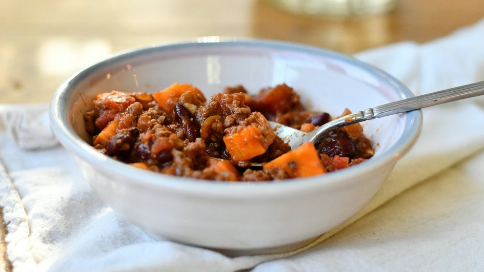 Овощное рагу с грибами, кабачками и баклажанами