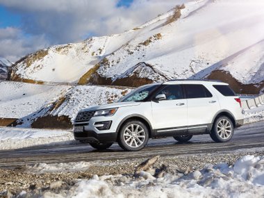 slide image for gallery: 19445 | Ford Explorer