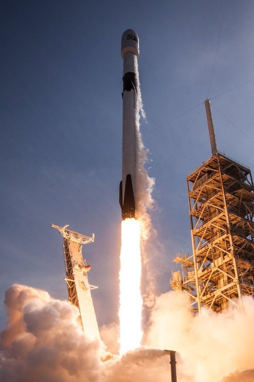 Запуск ракеты Falcon 9. Фото: wikipedia.org
