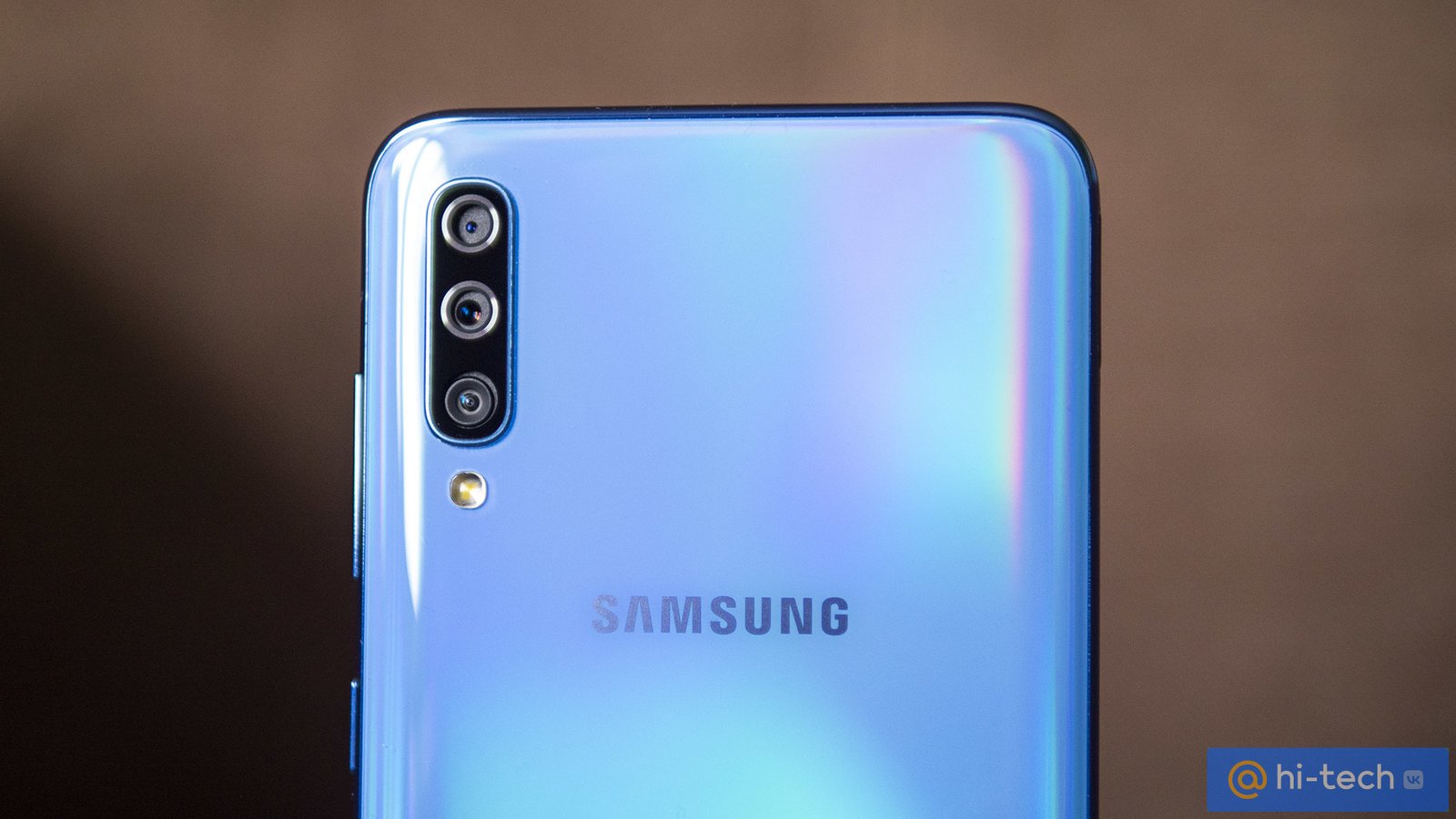 Обзор Samsung Galaxy A70: огромный экран и батарея по доступной цене -  Hi-Tech Mail.ru