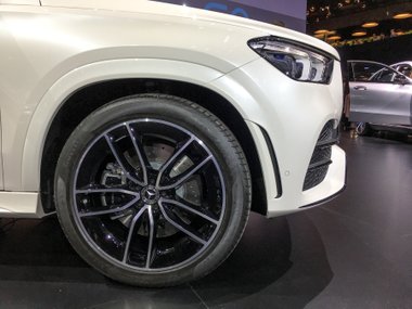 slide image for gallery: 23786 | Mercedes-Benz GLE