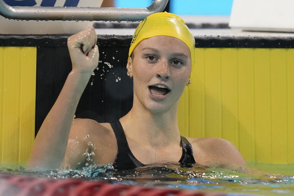 17-летняя канадка побила мировой рекорд в комплексном плавании