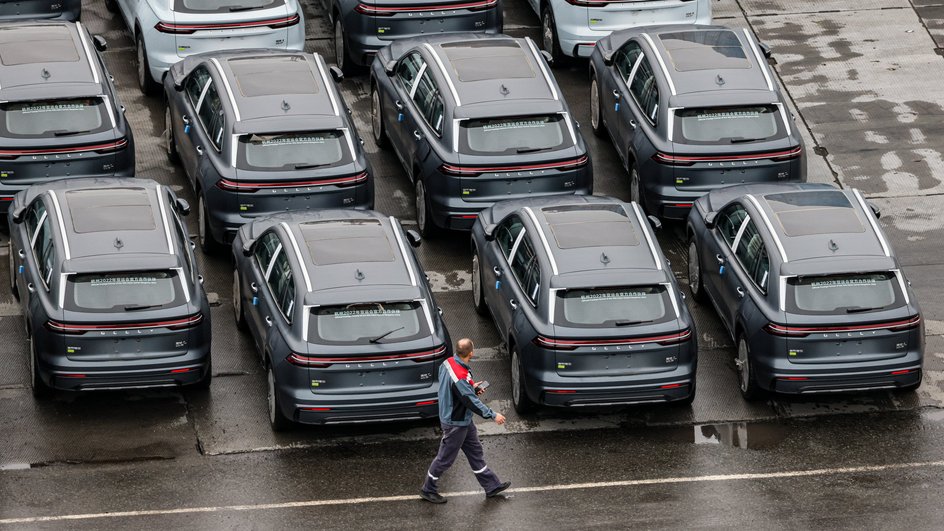 Китайские автомобили марки Geely на территории Владивостокского морского порта