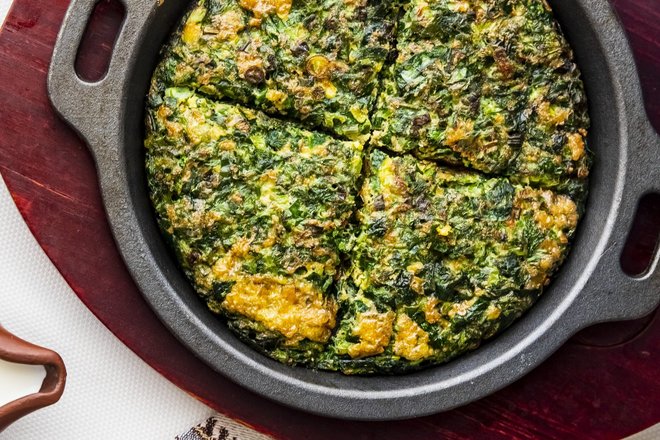 Омлет со шпинатом (кюкю) Омлет со шпинатом (кюкю)