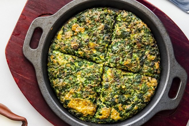 Омлет со шпинатом (кюкю)