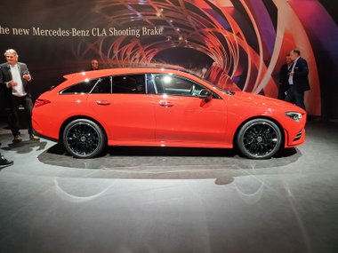 slide image for gallery: 24177 | Mercedes-Benz CLA