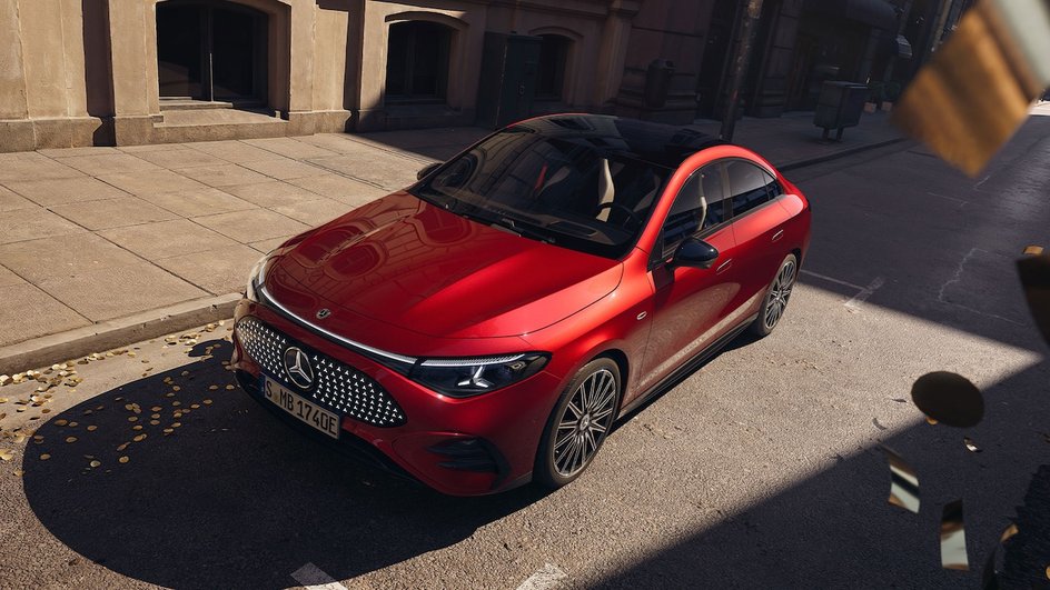 Mercedes-Benz CLA вид спереди Mercedes-Benz CLA вид спереди