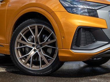 slide image for gallery: 28129 | Тест-драйв Audi Q8