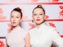 Анна и Юлия Пересильд на премьере фильма «Мужу привет», фото: пресс-служба