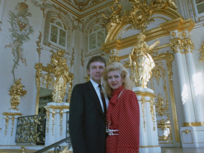 Дональд Трамп и Ивана Трамп в Эрмитаже, 1987 год Дональд Трамп и Ивана Трамп в Эрмитаже, 1987 год