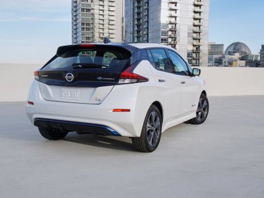 slide image for gallery: 24021 | Nissan Leaf