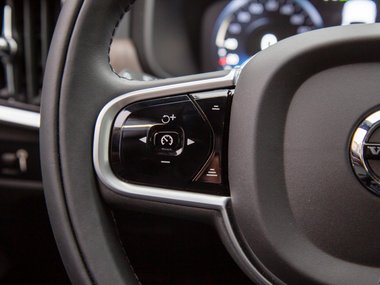 slide image for gallery: 27093 | Volvo V90