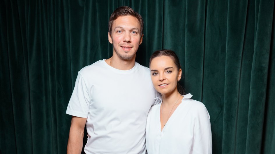 Дмитрий Соловьев и Дина Аверина на премьере фильма «Дорогая, я больше не перезвоню», фото: пресс-служба Дмитрий Соловьев и Дина Аверина на премьере фильма «Дорогая, я больше не перезвоню», фото: пресс-служба
