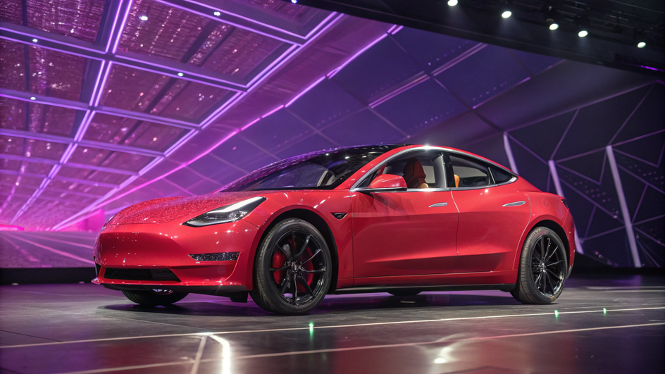 Уникальный автомобиль из Tesla Cybertruck и Model 3 Уникальный автомобиль из Tesla Cybertruck и Model 3