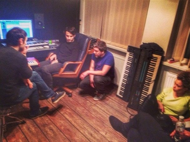Яна опубликовала снимок из студии звукозаписи, где она была в компании группы «Океан Эльзы»