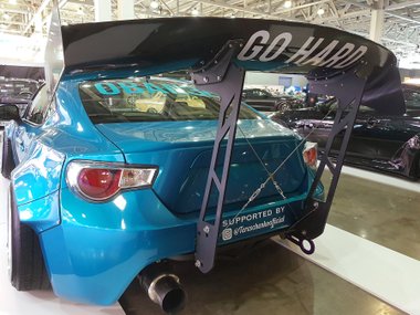 slide image for gallery: 23732 | Неформалы московской автомобильной выставки. Toyota GT86 и ещё кое-что для езды боком