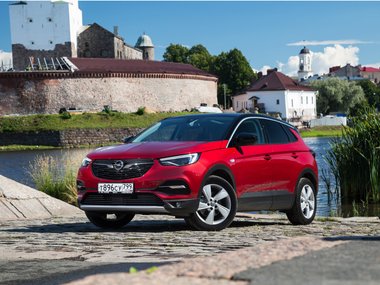 slide image for gallery: 26504 | Opel Grandland X статика