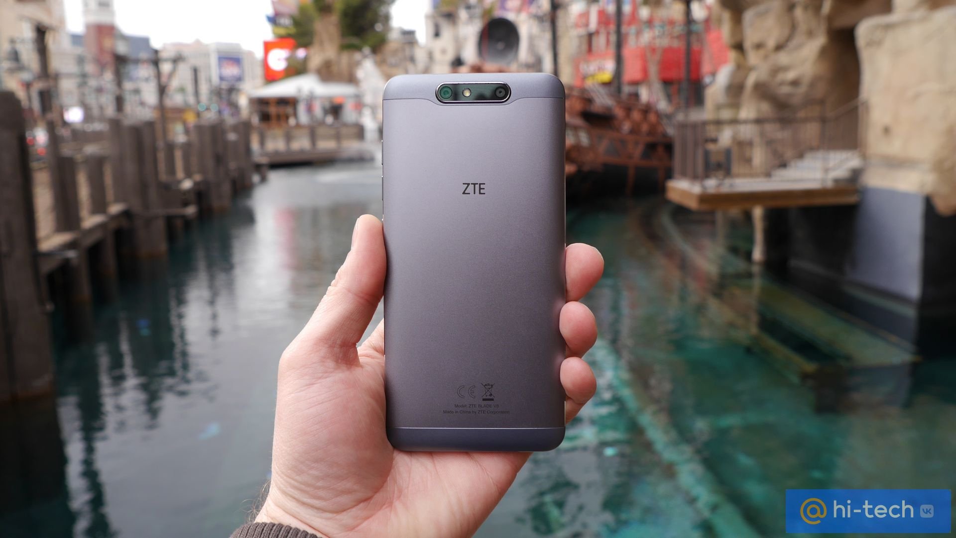 Официально: представлен ZTE Blade V8 с двойной камерой. Первый взгляд -  Hi-Tech Mail.ru