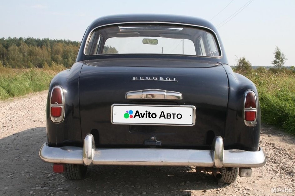В Москве продают Peugeot 403 В Москве продают Peugeot 403