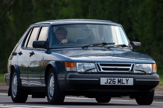 1992 1985 Cc Saab With Headlight Wipers